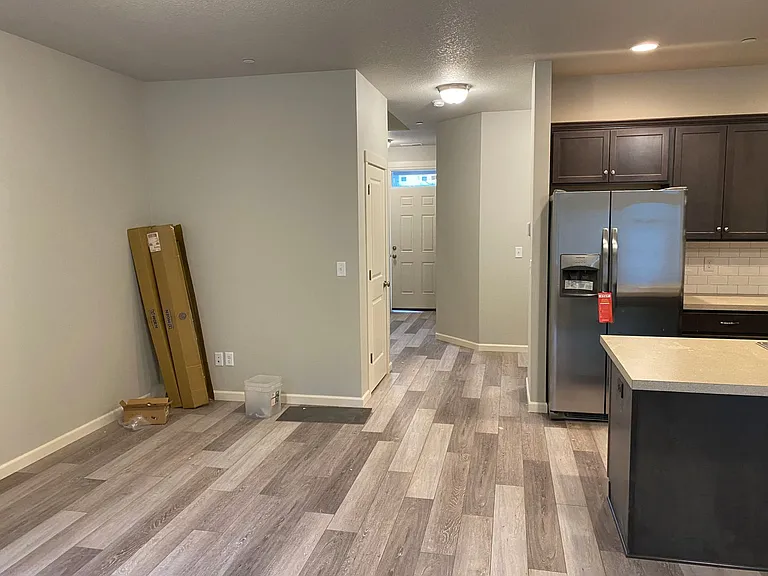 193 Cloverdale Rd #B — Photo 11