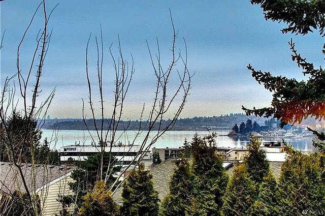 Wonderful Lake View Condo!