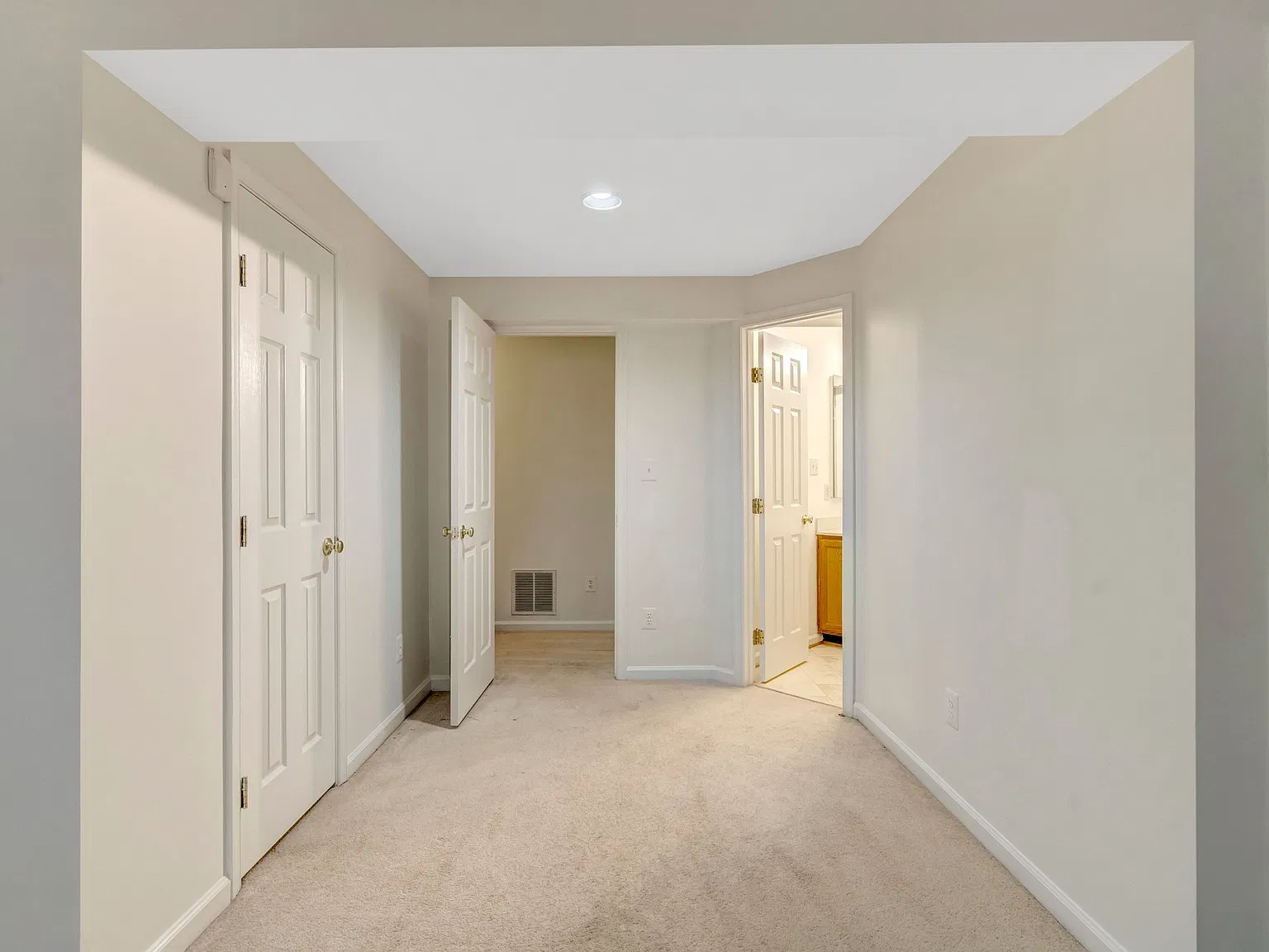 2 bed, 1500 sqft, $2,600 — Photo 3