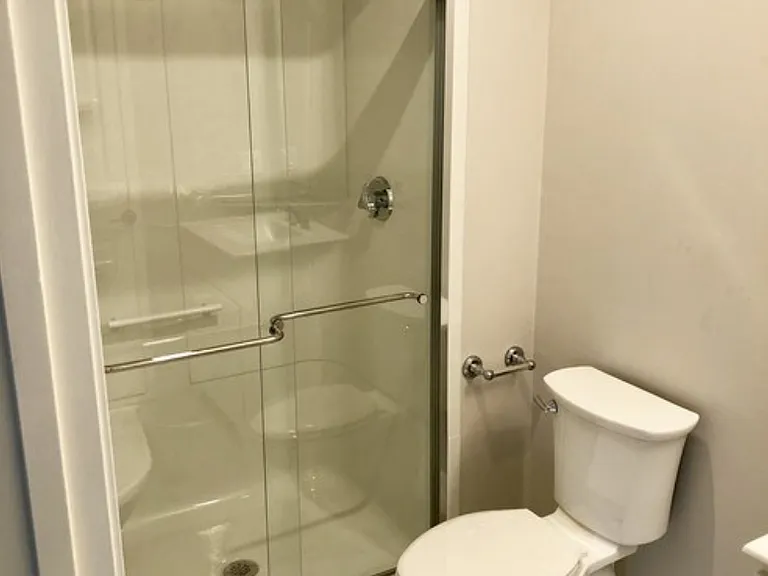 40 Jones St #201 — Photo 3