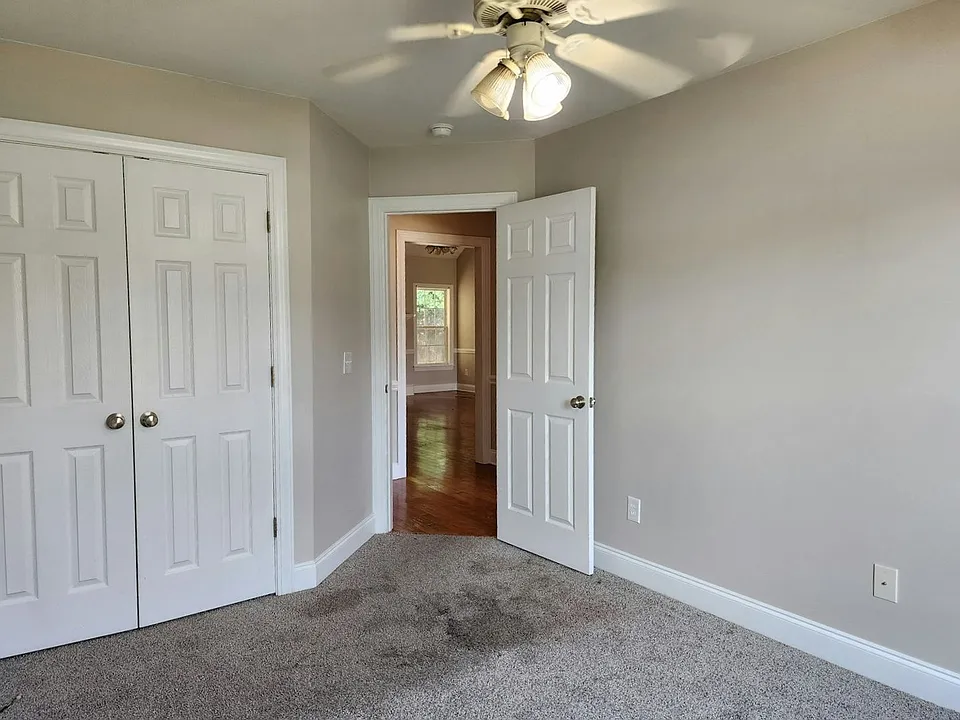 381 Rosemount Dr