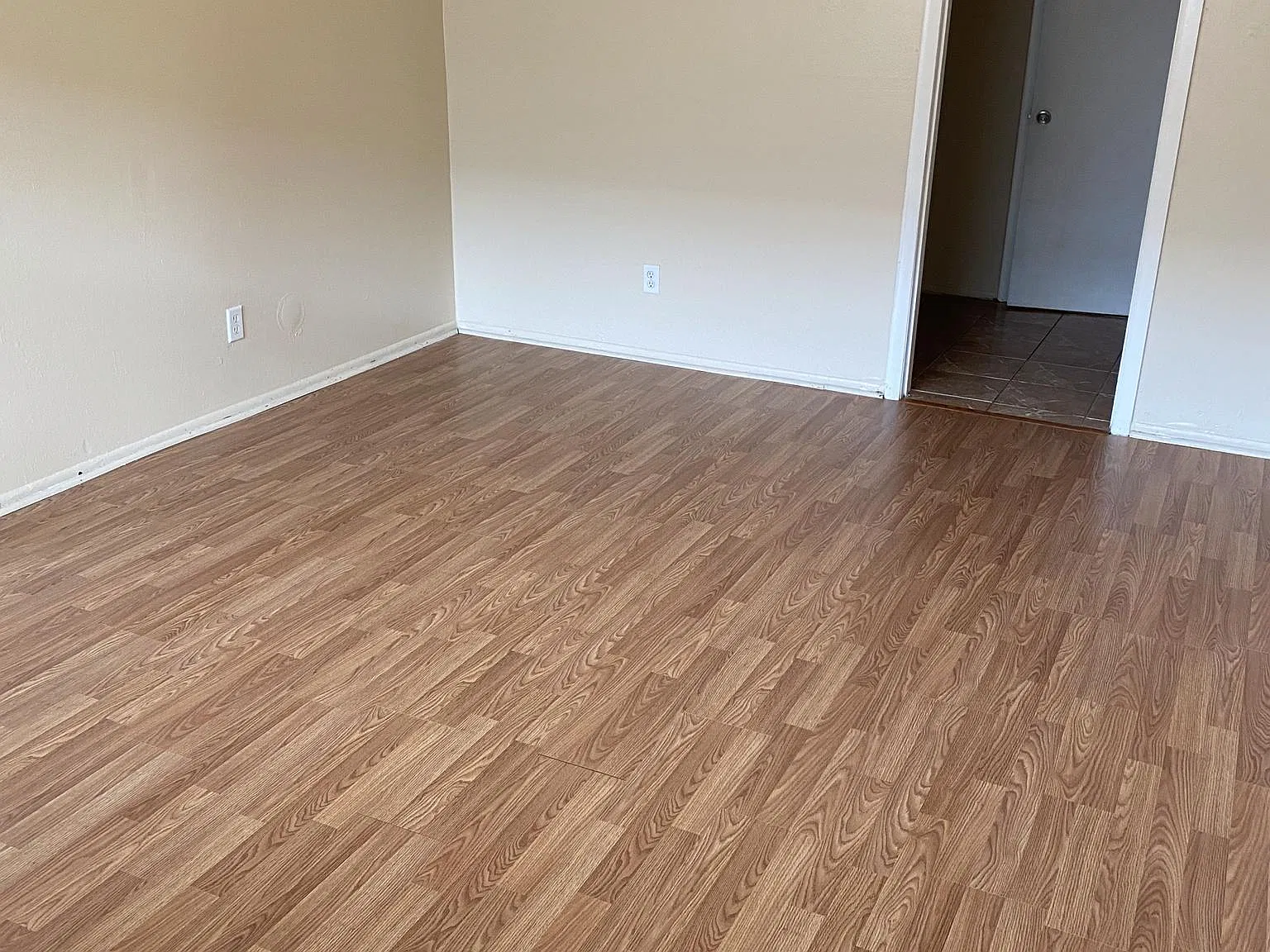 2 bed, 1100 sqft, $1,575 — Photo 4
