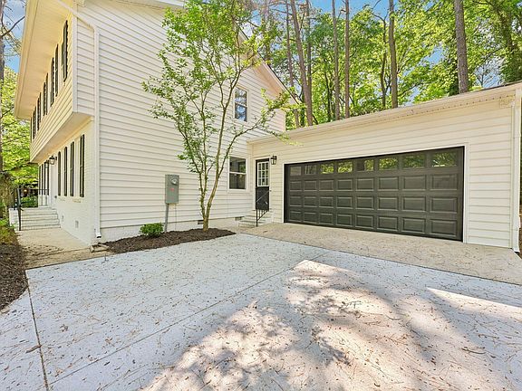 3rd image of 5321 Fieldstone Dr