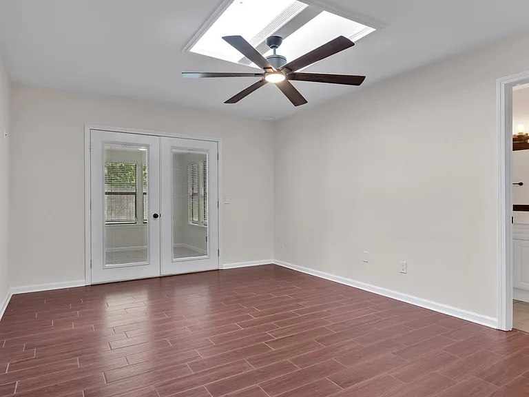 967 Grand Canal St — Photo 19