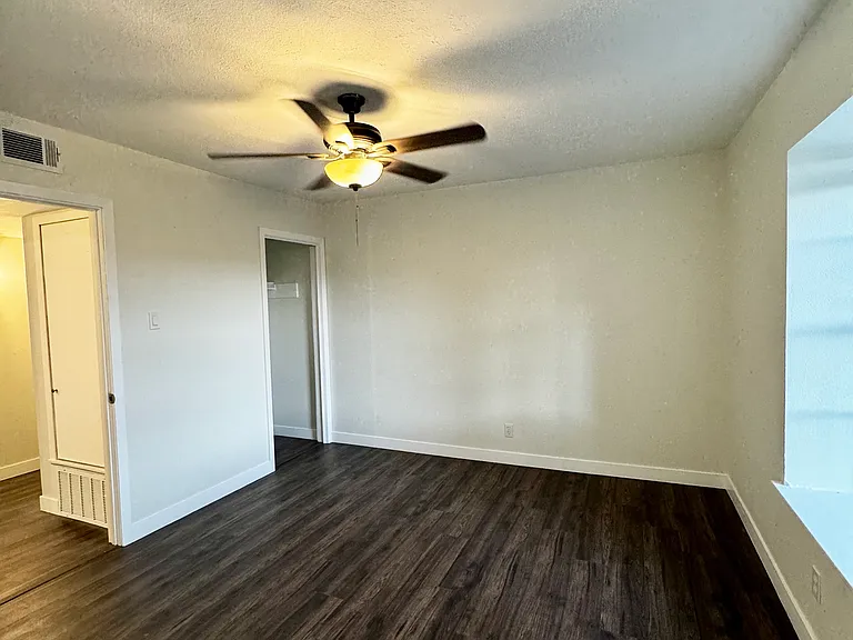 170 De Chantle Rd #405 — Photo 6