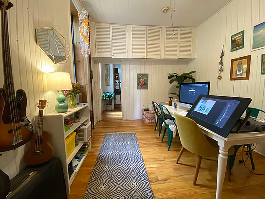 Rented by The InHouse Group | media 38