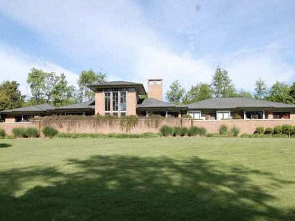 1st image of 634 Philip Digges Dr