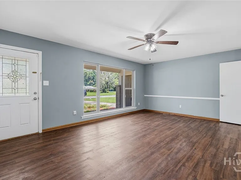 3 Monica Blvd — Photo 2