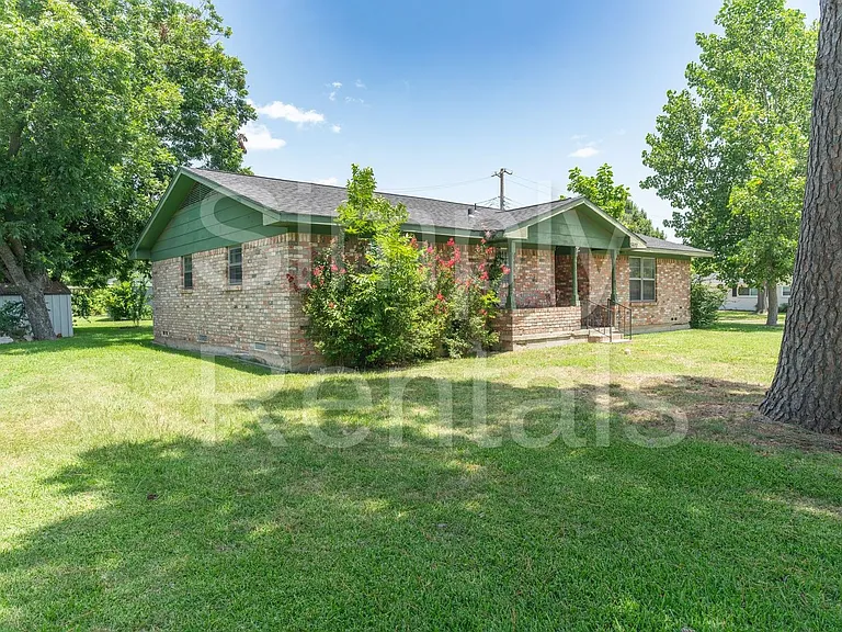 3500 Nashville Ave — Photo 2