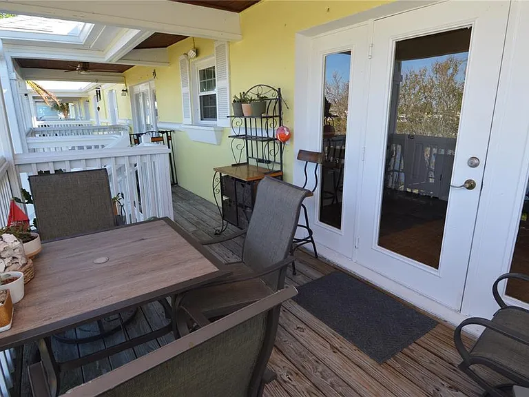 121 Seahorse Dr SE #C — Photo 46