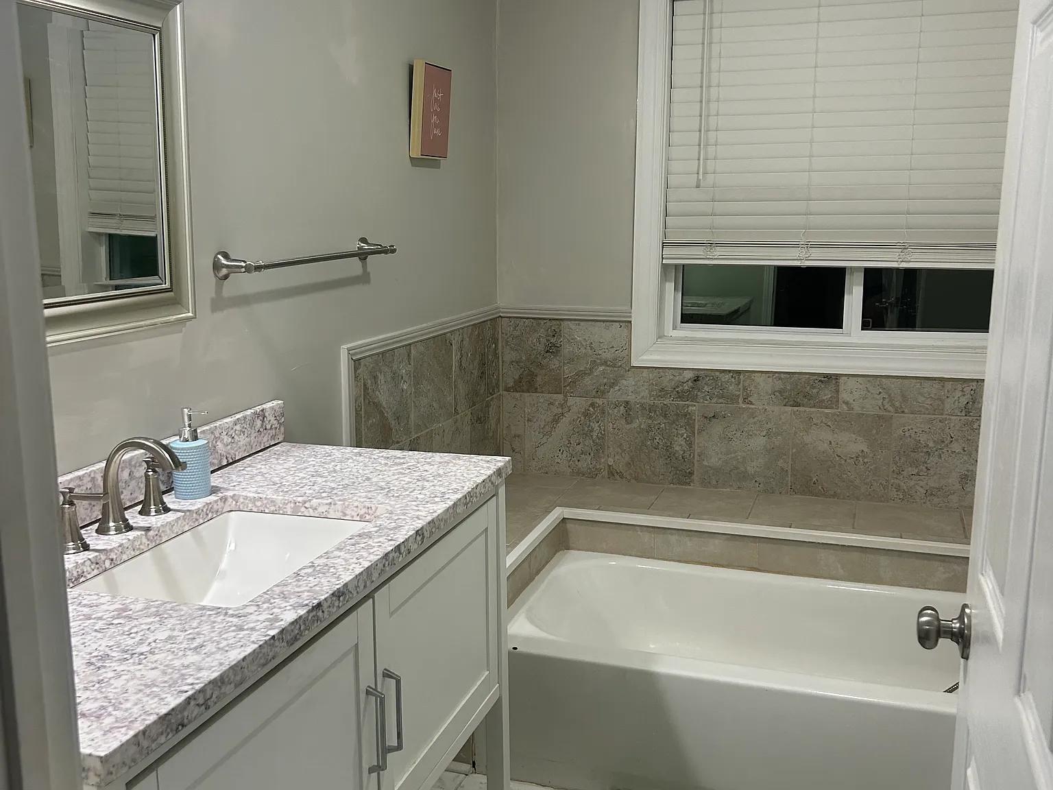 2 bed, 1200 sqft, $1,500 — Photo 3
