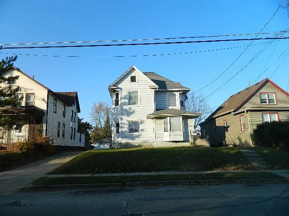 2408 W High St, Racine, WI 53404