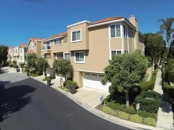 19305 Brooktrail Ln, Huntington Beach, CA 92648