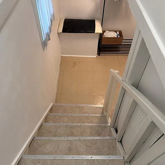 1180 Albert Rd — Photo 8