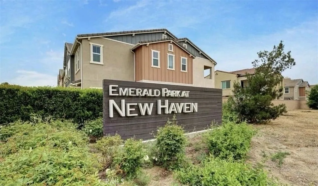 2818 E Berry Loop Privado — Photo 1