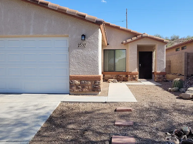 2537 W Teocalli Ct — Photo 1