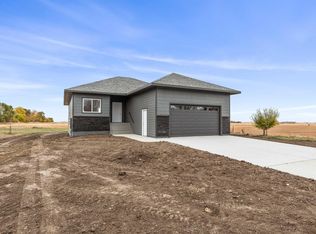 621 Ash St, Canistota, SD 57012