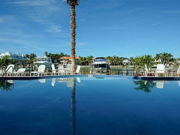 4th image of 544 Pinellas Bayway S #Penthouse 3