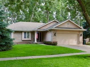 2327 Pueblo Dr, Sioux City, IA 51104