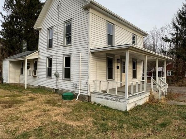 128 Broad St, Morris, NY 13808
