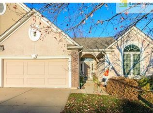 12555 Glenwood St, Overland Park, KS 66209