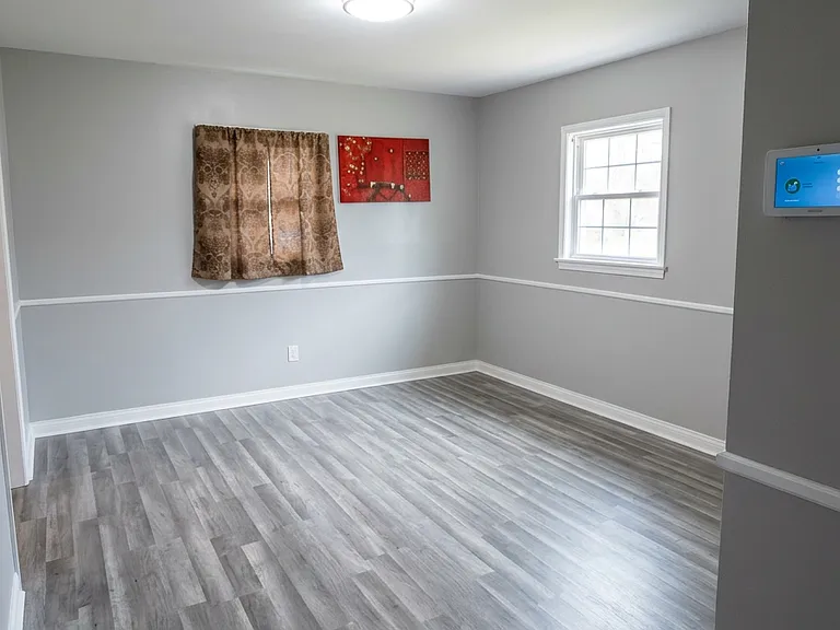 Back Room (additional living area)