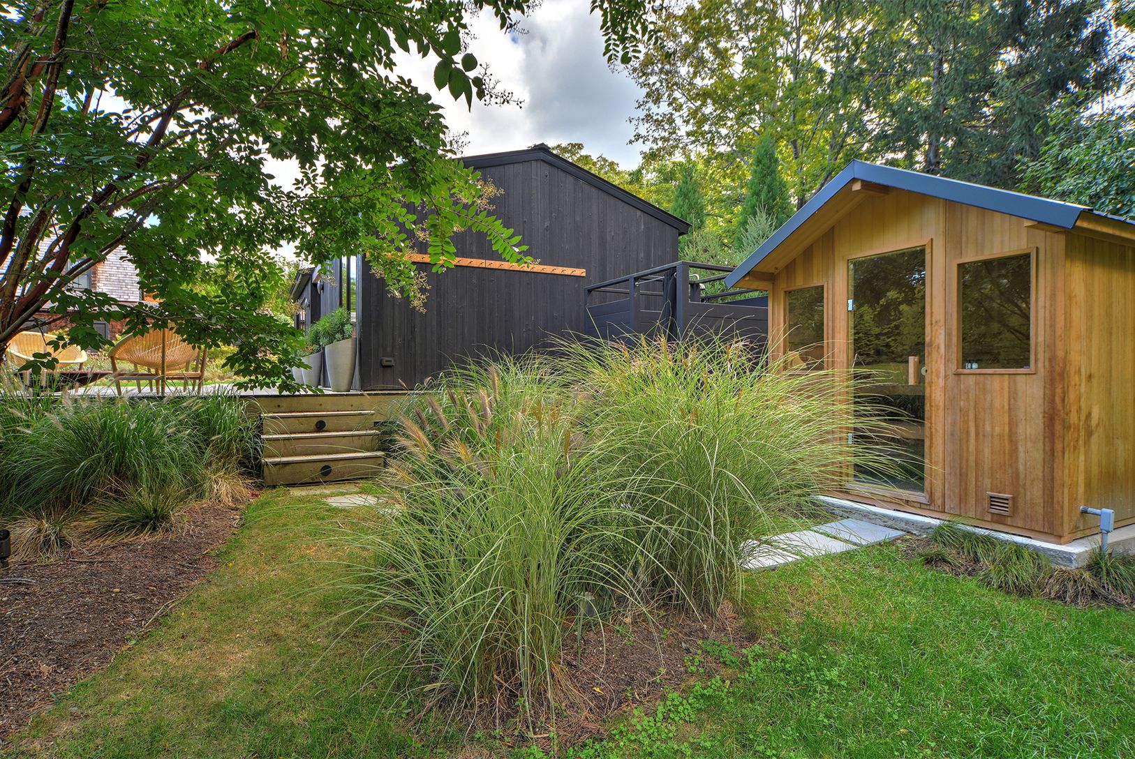  Sauna & outside shower