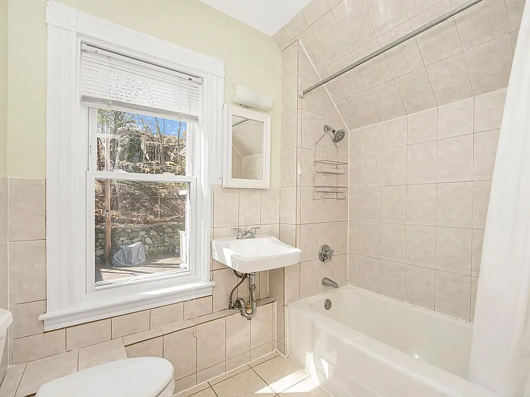16 Oak Grove Ter — Photo 24