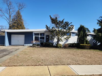 18 Oakfield Avenue, Freeport, NY, 11520