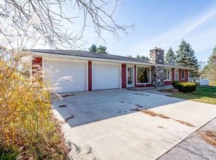 1525 Crouch Rd, Jackson, MI 49201