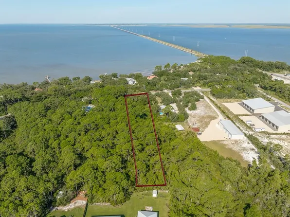 S Bay Shore Dr, Eastpoint, FL 32328