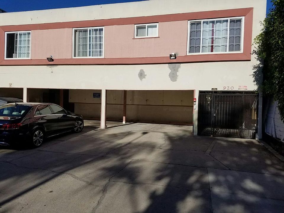 1st image of 920 N Curson Ave APT 1
