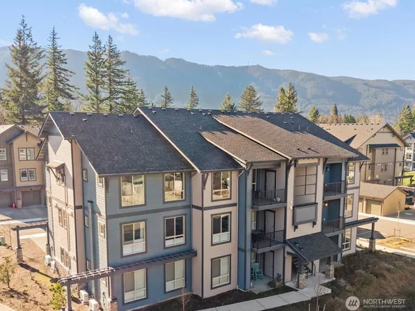 1970 SE 12th Court #D-201, North Bend, WA 98045