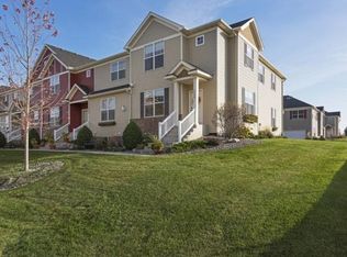 7790 Madelyn Creek Dr, Victoria, MN 55386