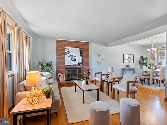 4th image of 8301 Overmont Rd