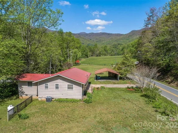 1775 Greens Creek Rd, Sylva, NC 28779