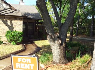 706 Bordeaux Dr, Euless, TX 76039
