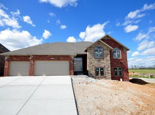 4695 E Hidden Oak Pl, Springfield, MO 65802