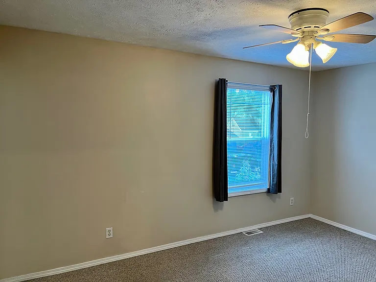 102 W Lincoln St #3 — Photo 20