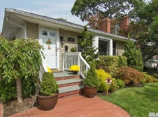 29 Cockonoe Ave, Babylon, NY 11702