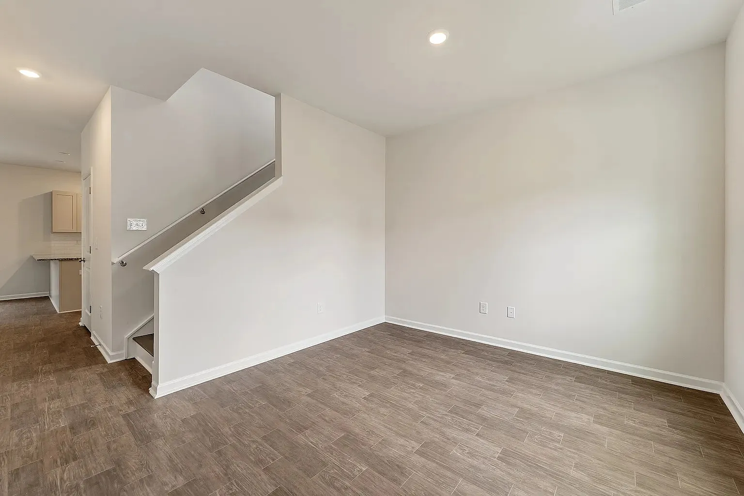4 bed, 2.5 bath, 1786 sqft, $1,850 — Photo 2