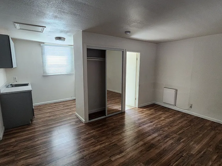 311 N 16th St #5 — Photo 2