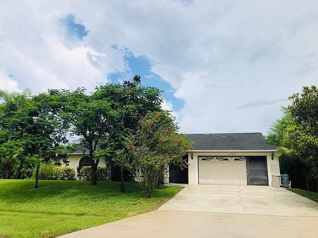 Home For Sale In Port Saint Lucie
