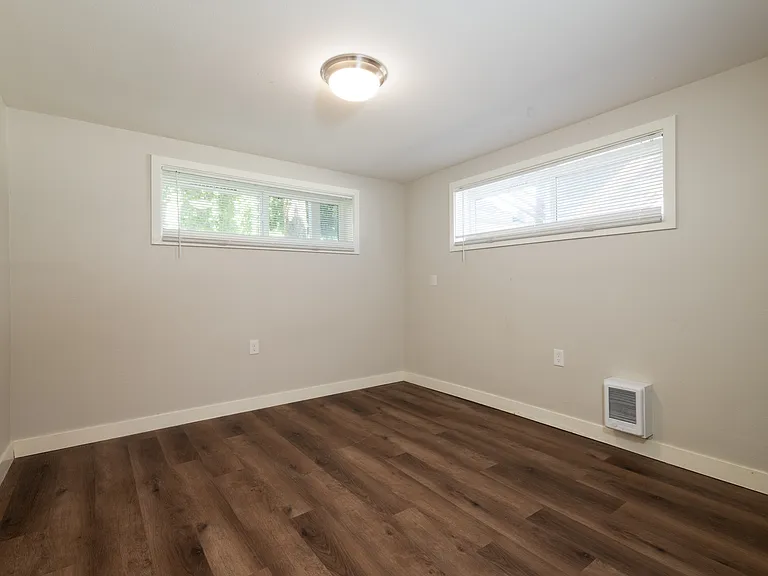 925 SW Holden St #2 — Photo 5