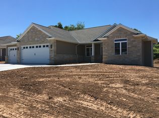 991 Magellan Way, Hobart, WI 54155
