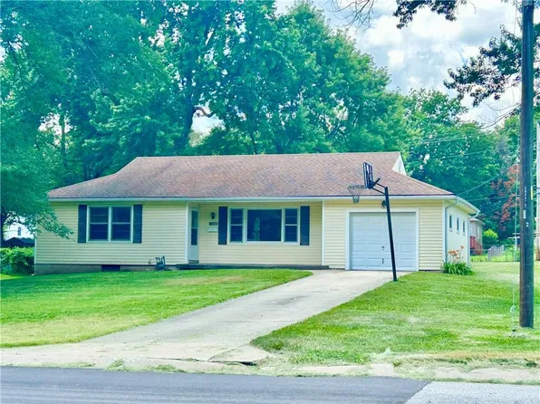 13006 Byars Rd, Grandview, MO 64030