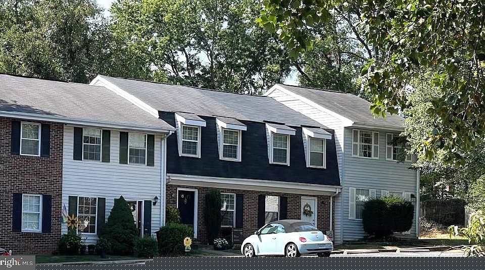 2nd image of 16 Kingsbridge Ct