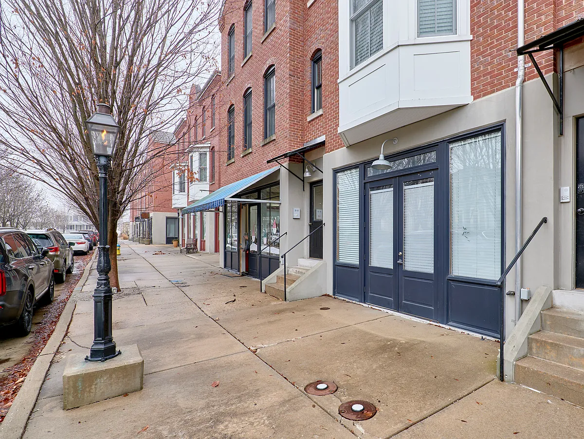 Building Photo - 3309 Domain St #2