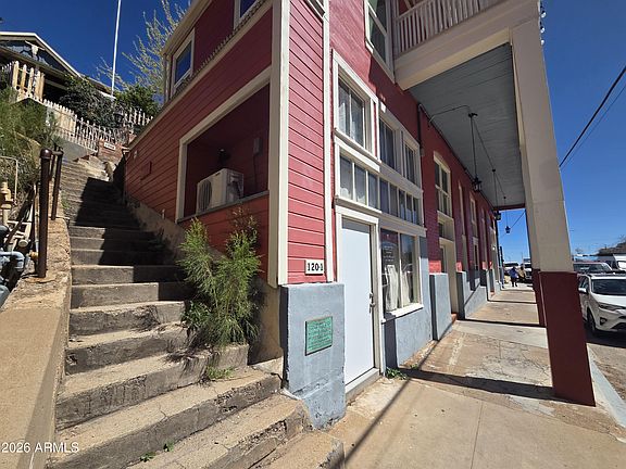 3rd image of 120 Naco Road