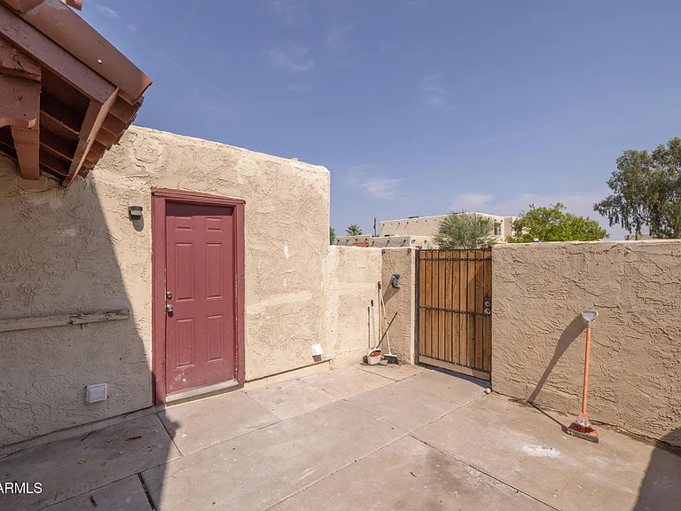 5430 W Culver St — Photo 11